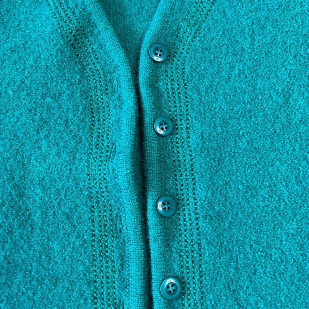 100% Virgin Wool Pendleton Green Button Up Cardigan with Embroidered Detail - Picture 7 of 8
